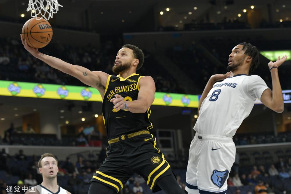 球队在防守 球队在防守